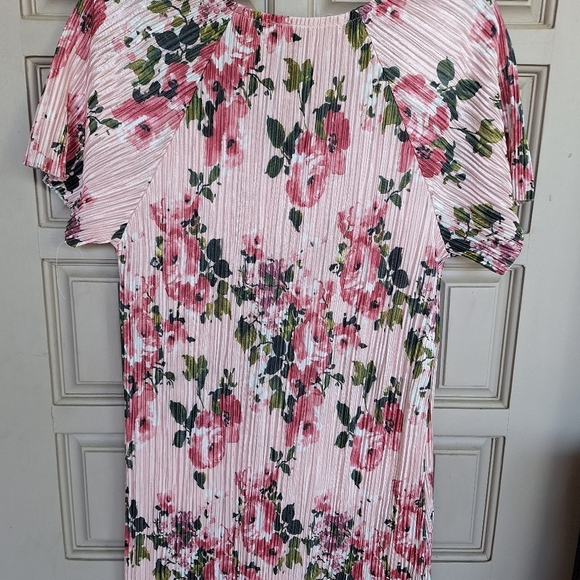 VTG Front Of Closet Top V Neck Metal Embellishmet Short Sleeve Pink Floral - Picture 4 of 7